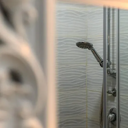 Apartamento Modern Flat In The Heart Of Near Man